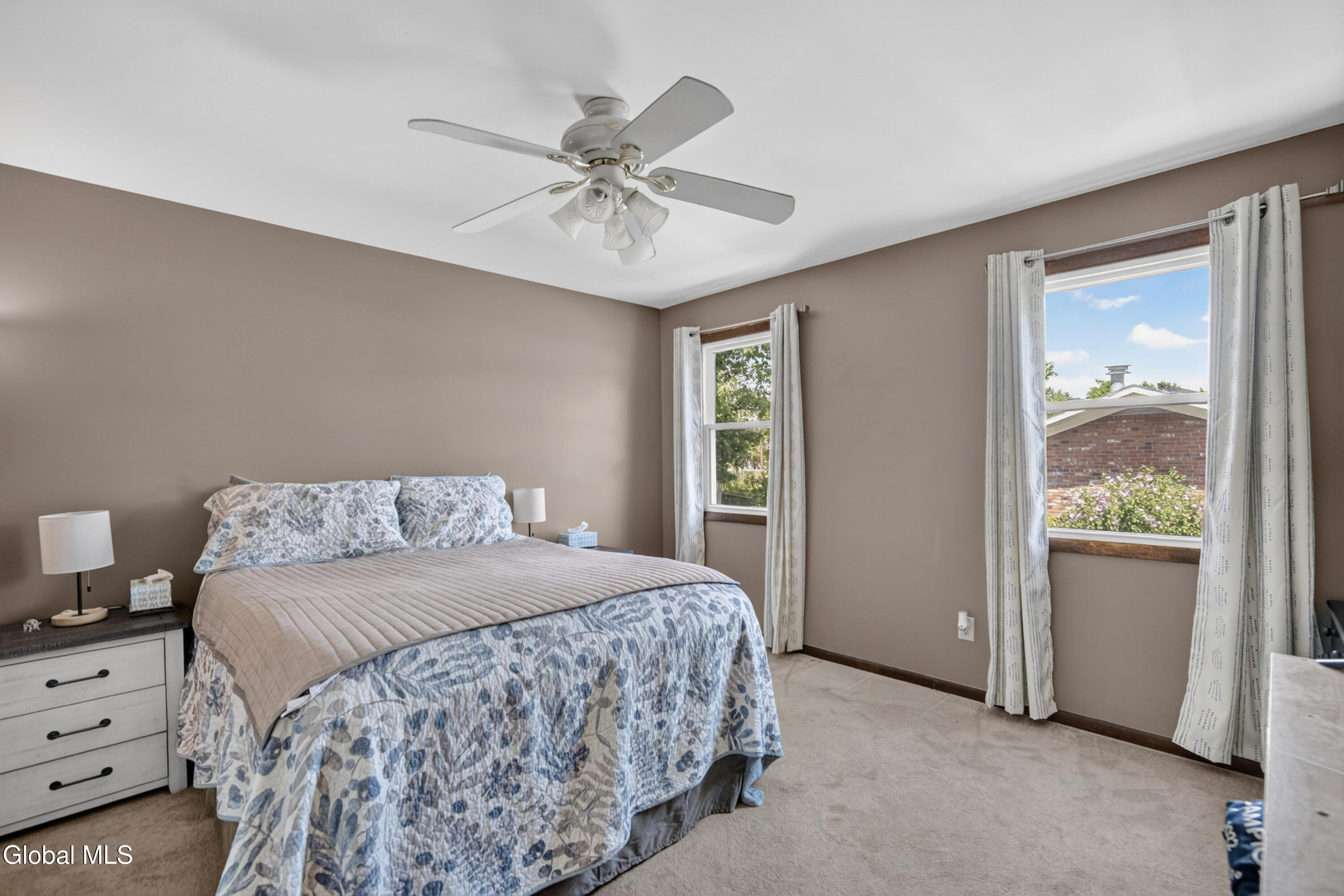 35 Hillcrest Avenue Schenectady NY 12309