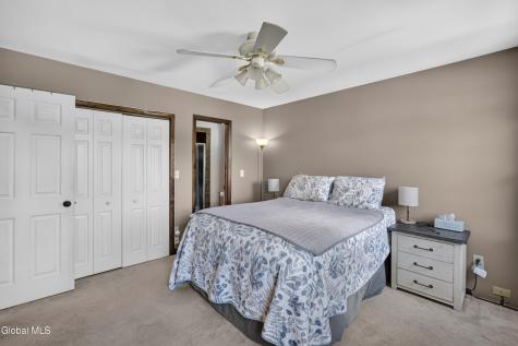 35 Hillcrest Avenue Schenectady NY 12309