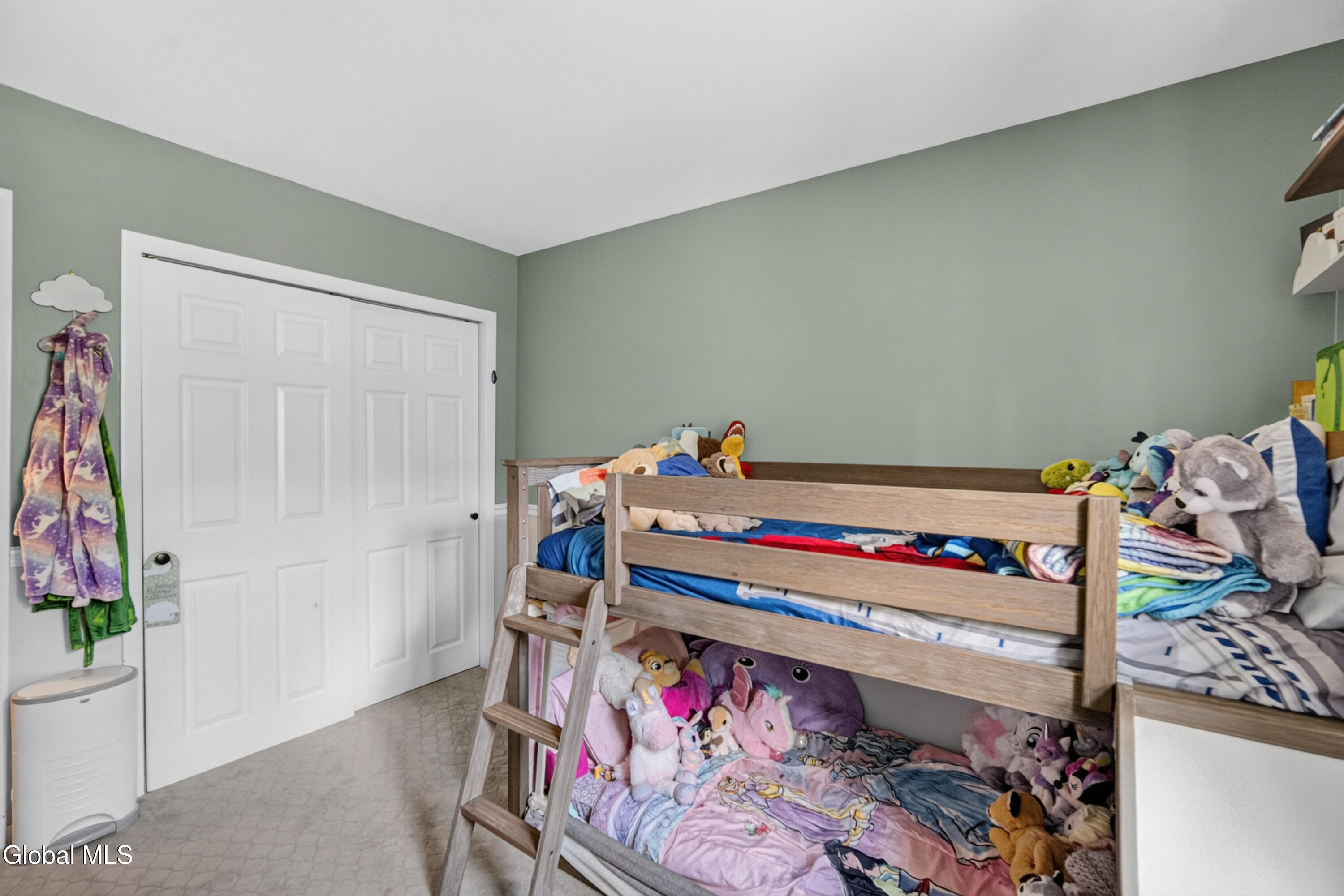 35 Hillcrest Avenue Schenectady NY 12309
