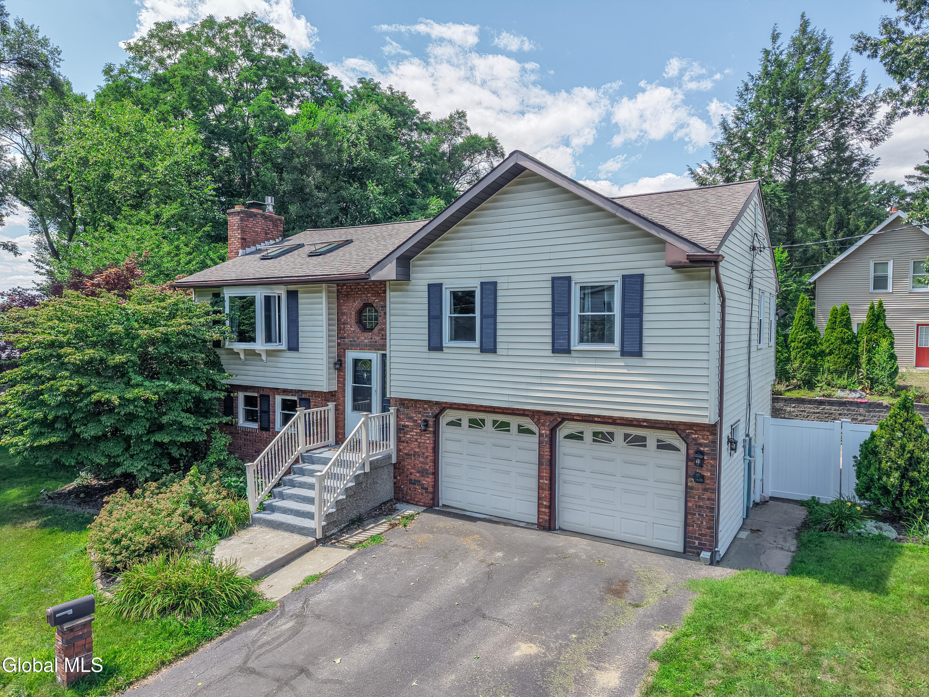 35 Hillcrest Avenue Schenectady NY 12309