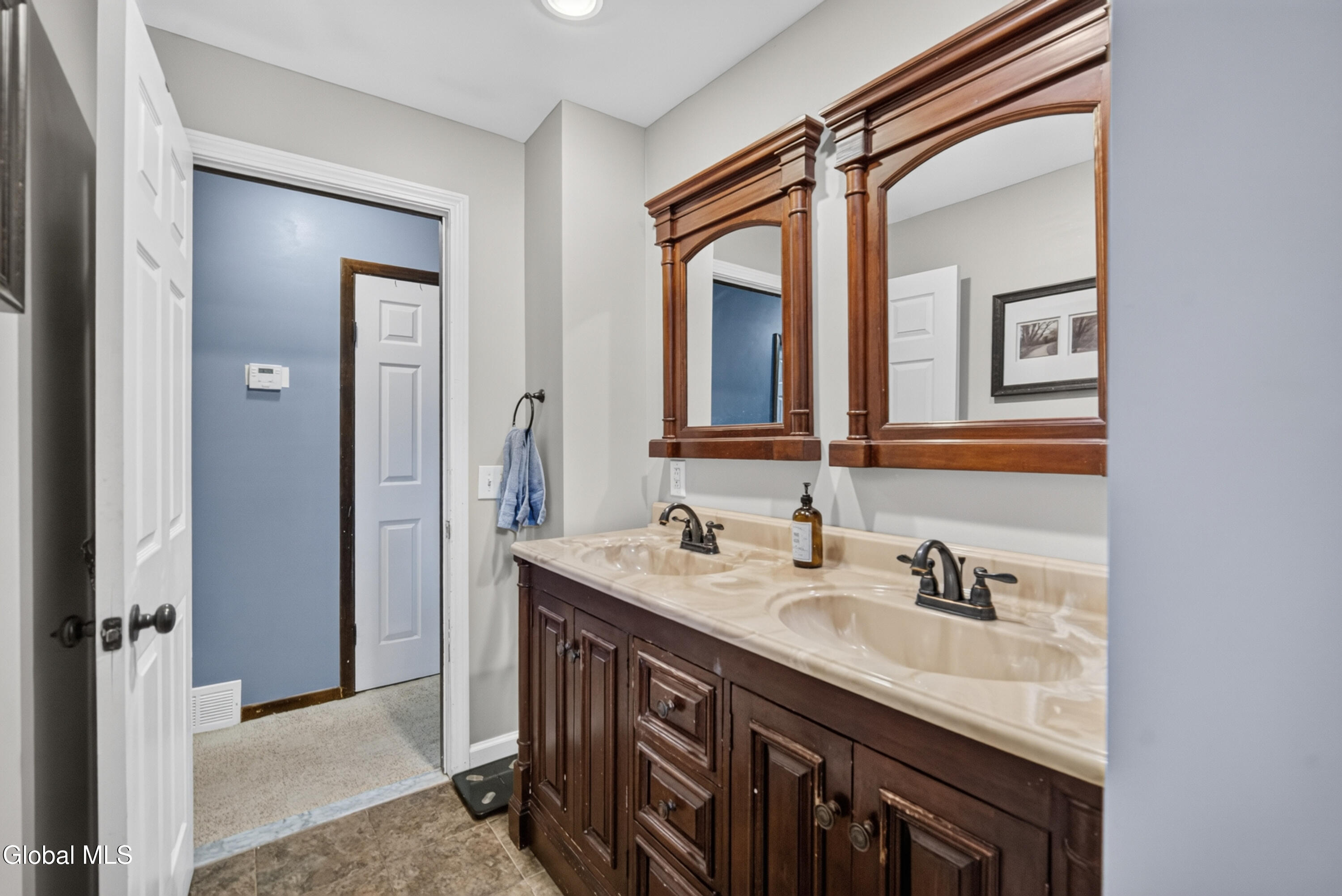 35 Hillcrest Avenue Schenectady NY 12309