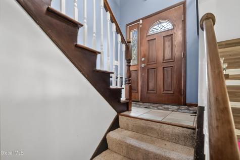 35 Hillcrest Avenue Schenectady NY 12309