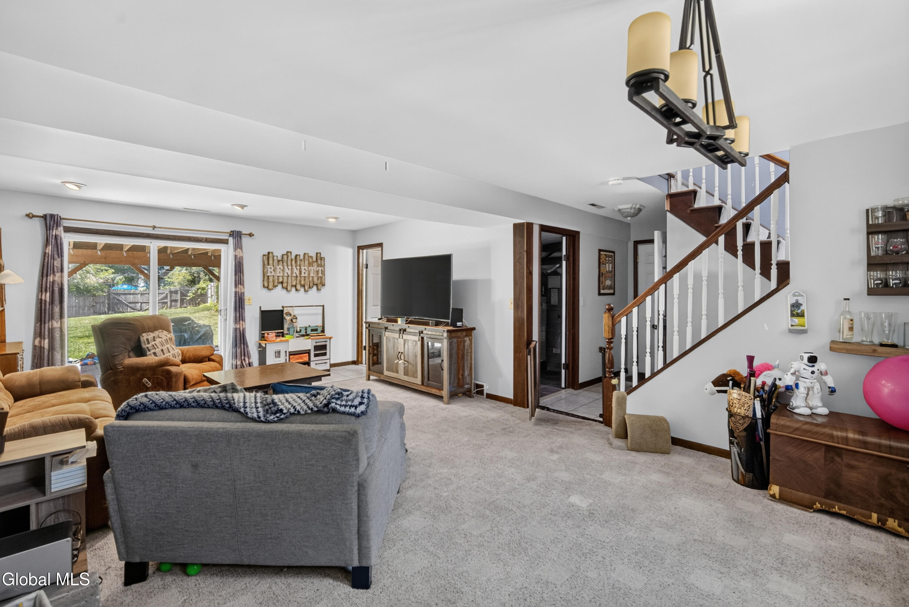 35 Hillcrest Avenue Schenectady NY 12309