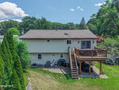 35 Hillcrest Avenue Schenectady NY 12309