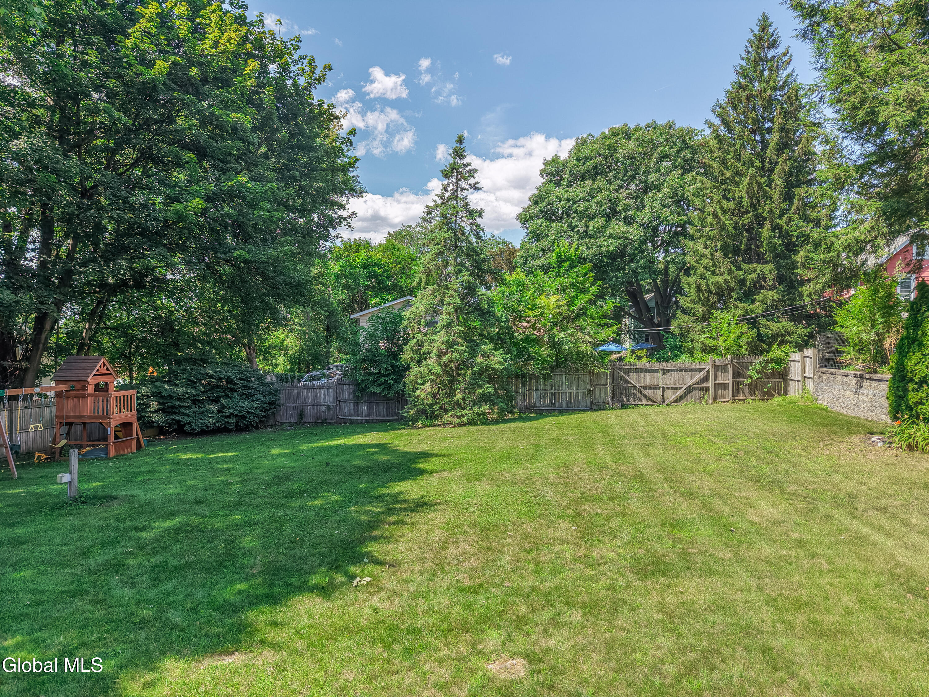 35 Hillcrest Avenue Schenectady NY 12309