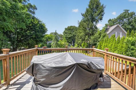 35 Hillcrest Avenue Schenectady NY 12309