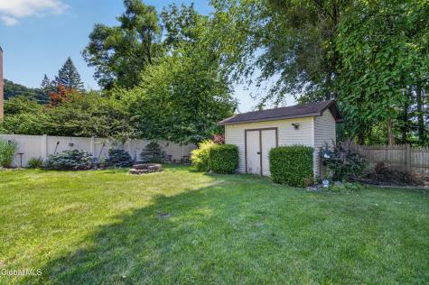 35 Hillcrest Avenue Schenectady NY 12309