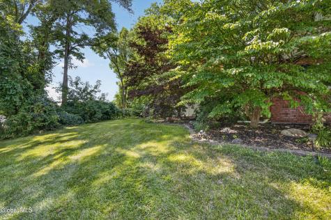 35 Hillcrest Avenue Schenectady NY 12309