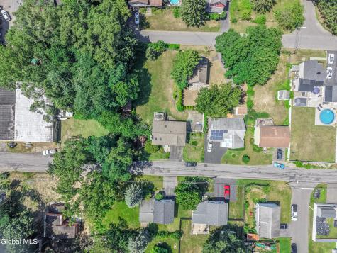 35 Hillcrest Avenue Schenectady NY 12309