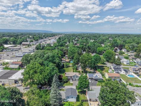 35 Hillcrest Avenue Schenectady NY 12309