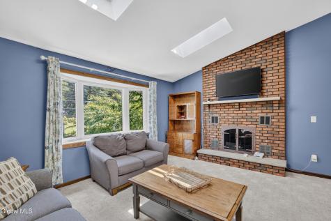 35 Hillcrest Avenue Schenectady NY 12309