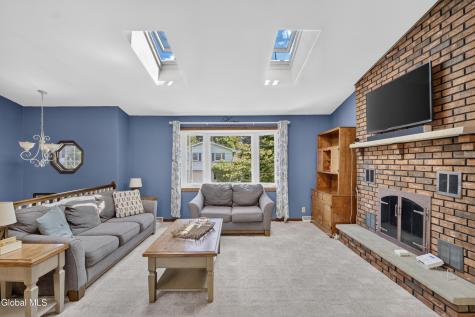 35 Hillcrest Avenue Schenectady NY 12309