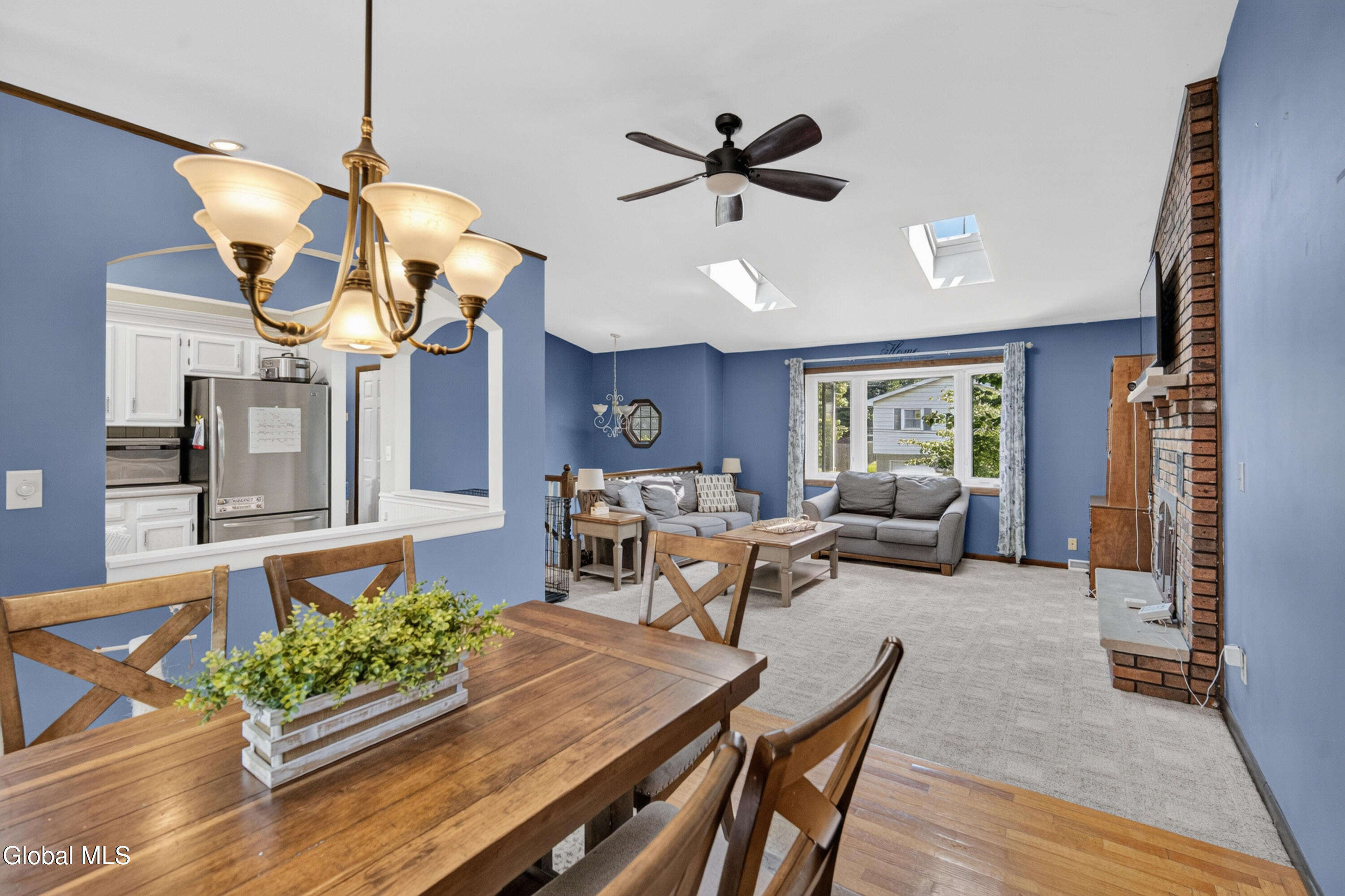 35 Hillcrest Avenue Schenectady NY 12309