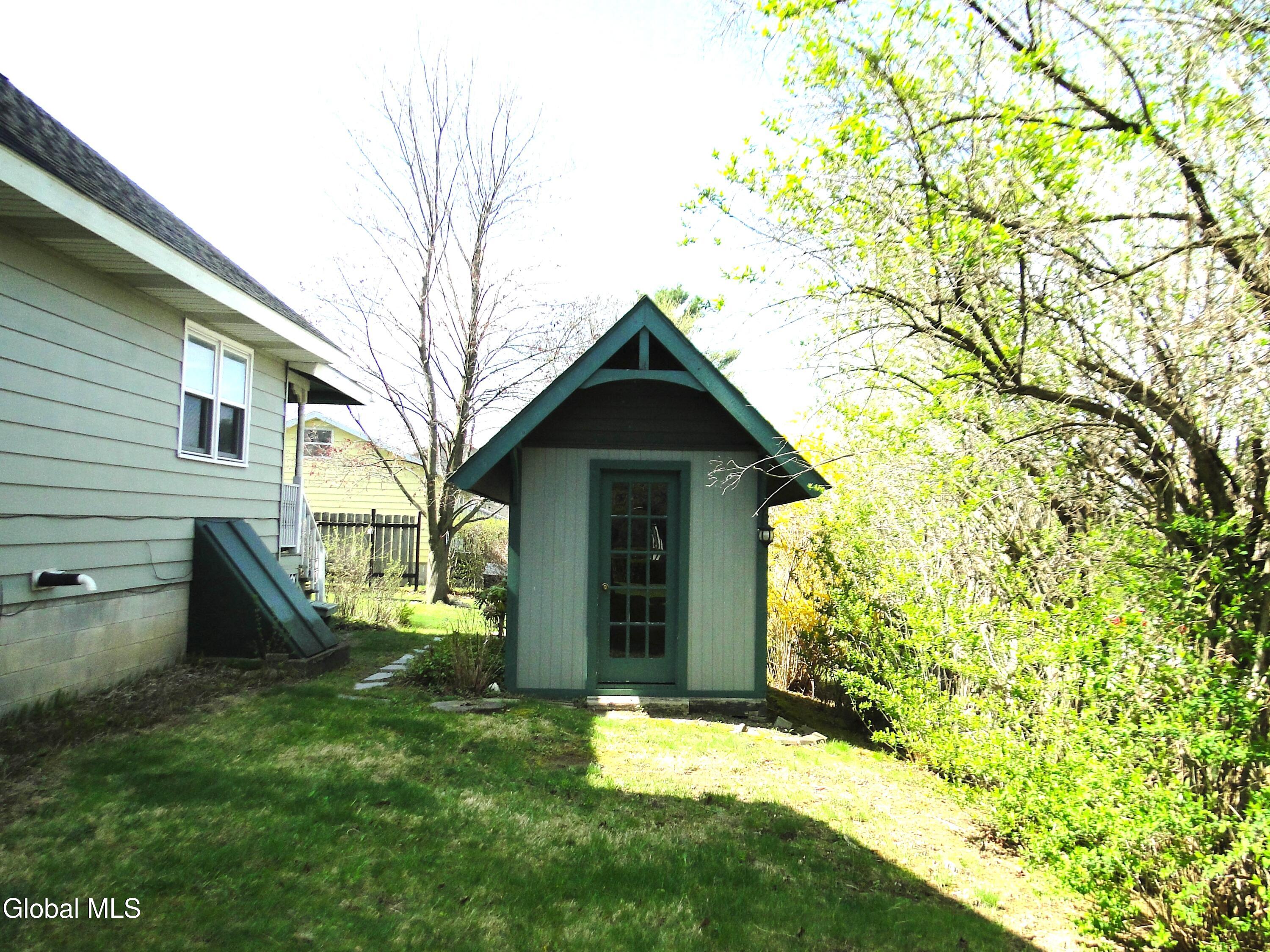 2085 Lancaster Street Schenectady NY 12308
