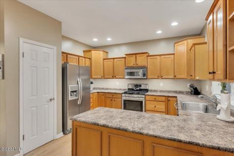 2 Carpenter Way Clifton Park NY 12065