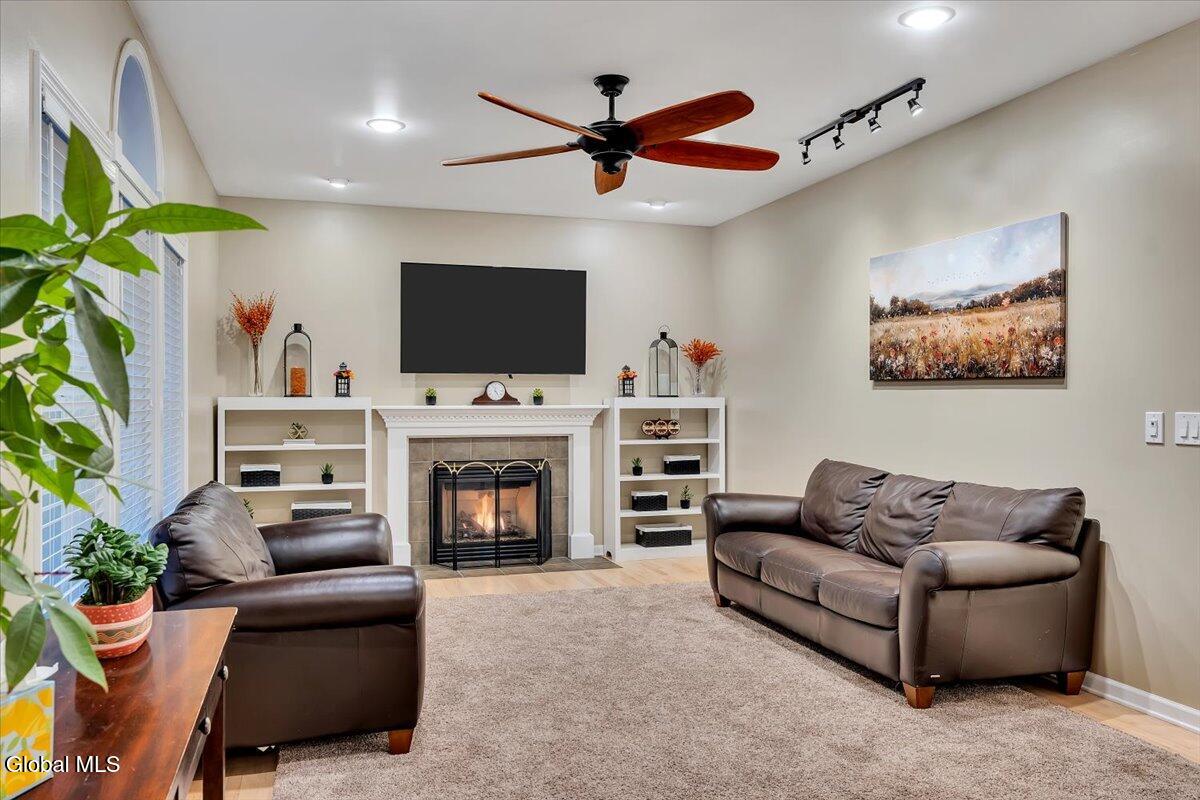 2 Carpenter Way Clifton Park NY 12065