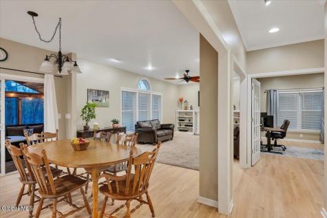 2 Carpenter Way Clifton Park NY 12065