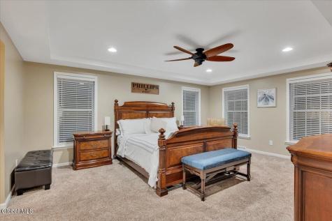 2 Carpenter Way Clifton Park NY 12065