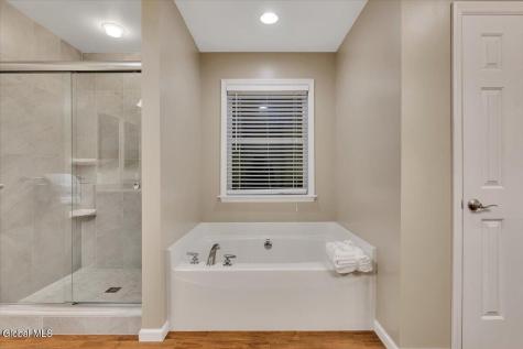 2 Carpenter Way Clifton Park NY 12065