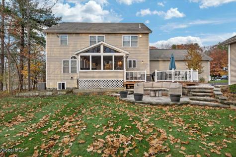 2 Carpenter Way Clifton Park NY 12065