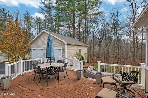 2 Carpenter Way Clifton Park NY 12065