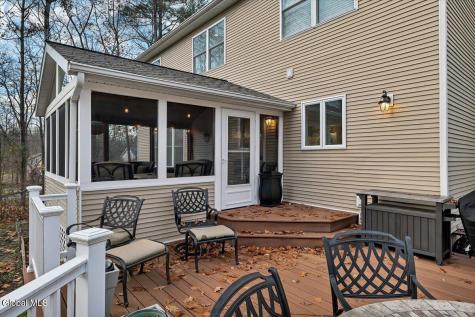 2 Carpenter Way Clifton Park NY 12065