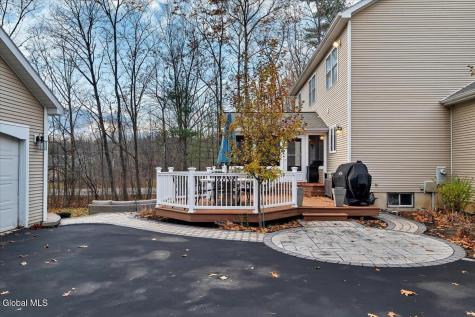 2 Carpenter Way Clifton Park NY 12065