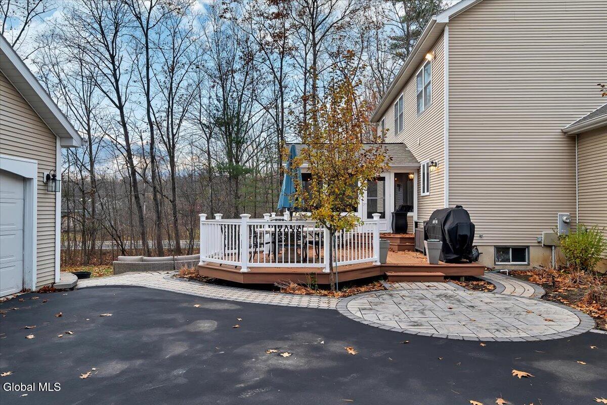 2 Carpenter Way Clifton Park NY 12065
