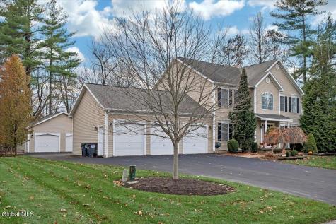 2 Carpenter Way Clifton Park NY 12065