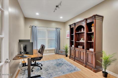 2 Carpenter Way Clifton Park NY 12065