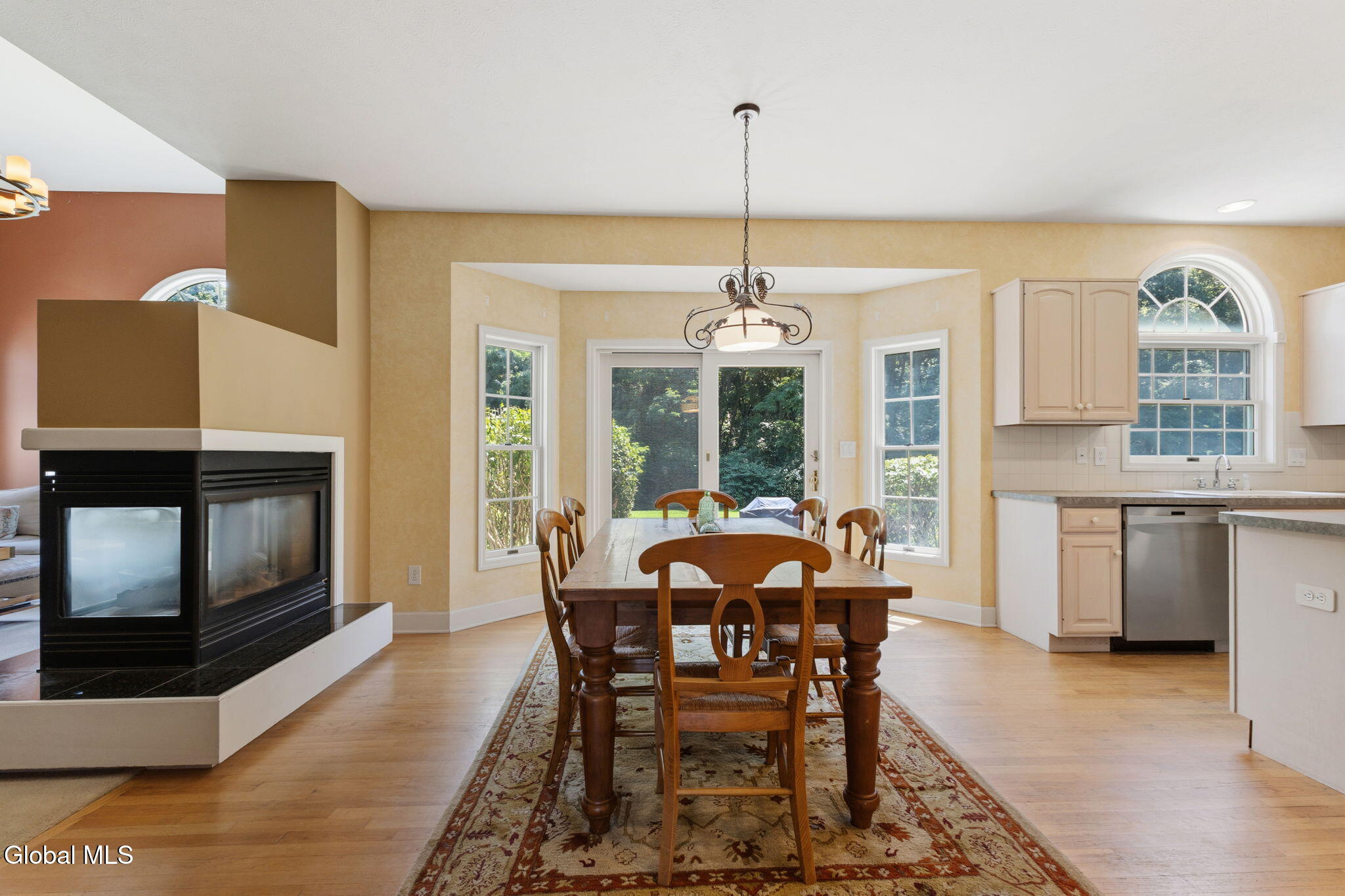 214 Bell Court Schenectady NY 12303