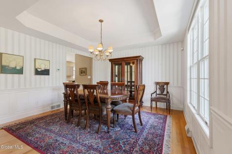 214 Bell Court Schenectady NY 12303