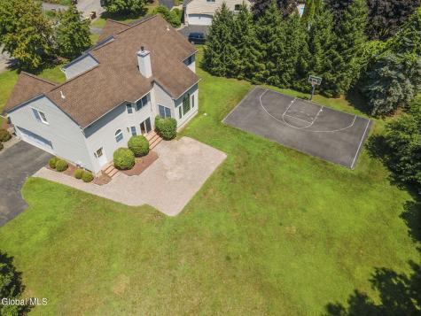214 Bell Court Schenectady NY 12303