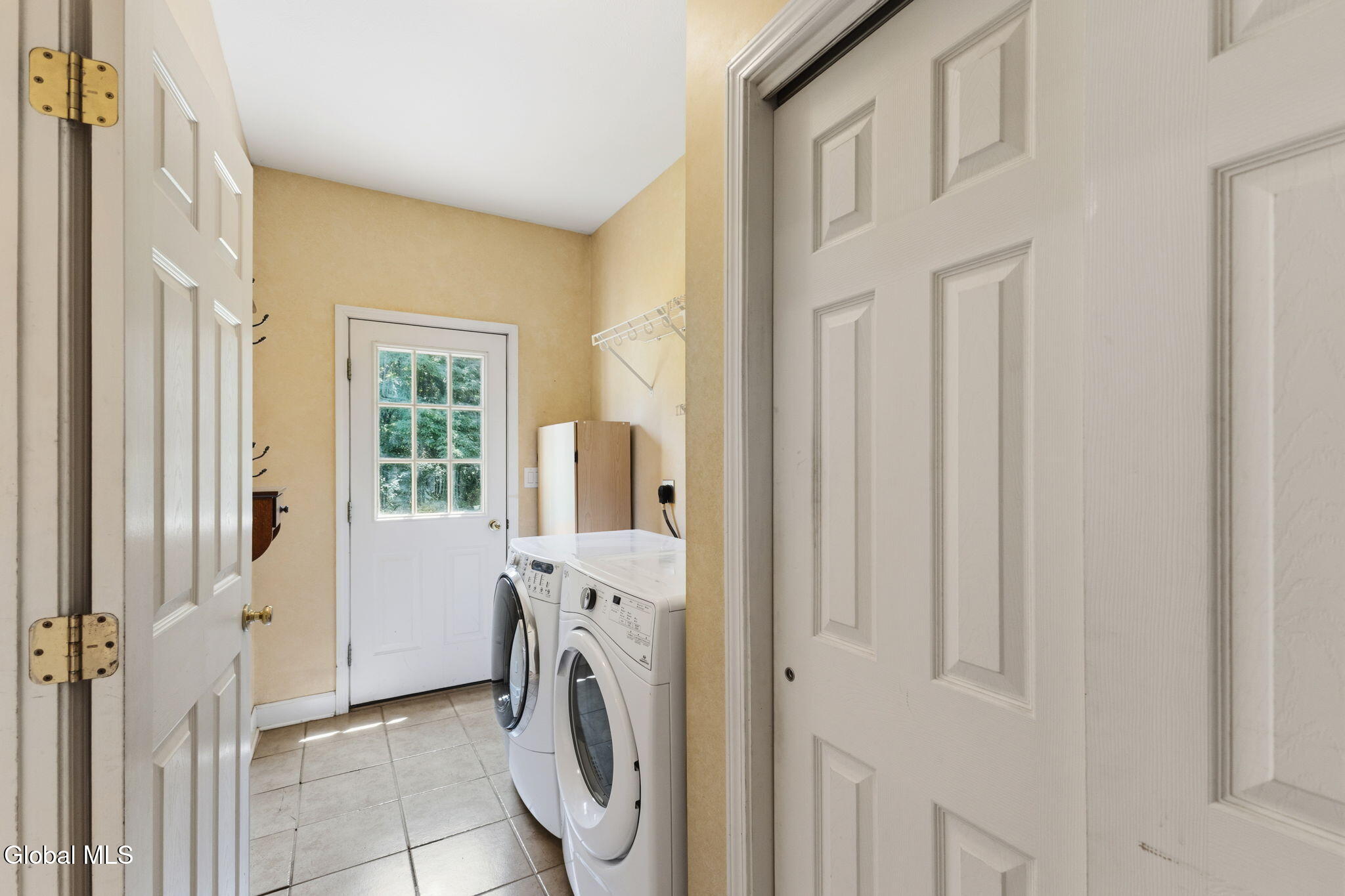 214 Bell Court Schenectady NY 12303
