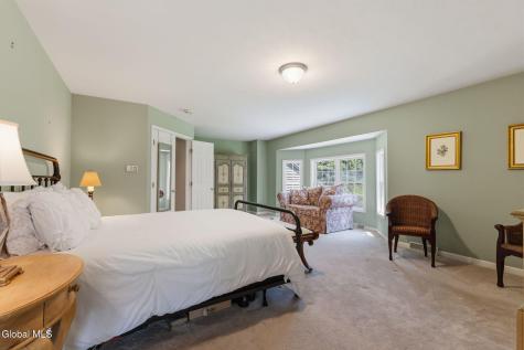 214 Bell Court Schenectady NY 12303