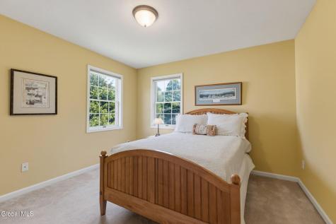 214 Bell Court Schenectady NY 12303