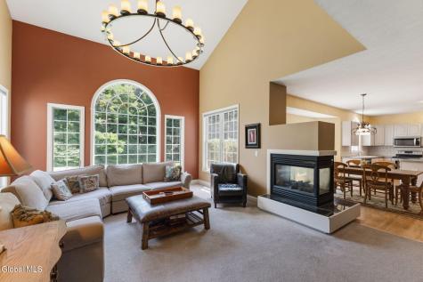 214 Bell Court Schenectady NY 12303
