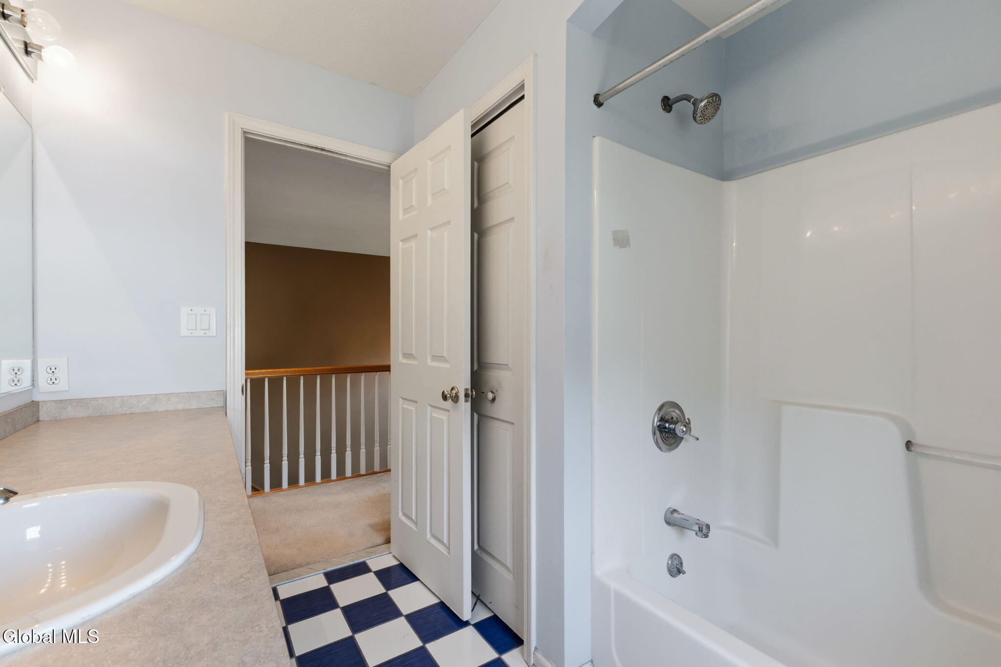214 Bell Court Schenectady NY 12303