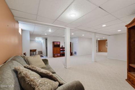 214 Bell Court Schenectady NY 12303