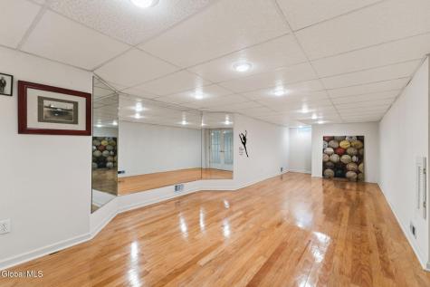 214 Bell Court Schenectady NY 12303