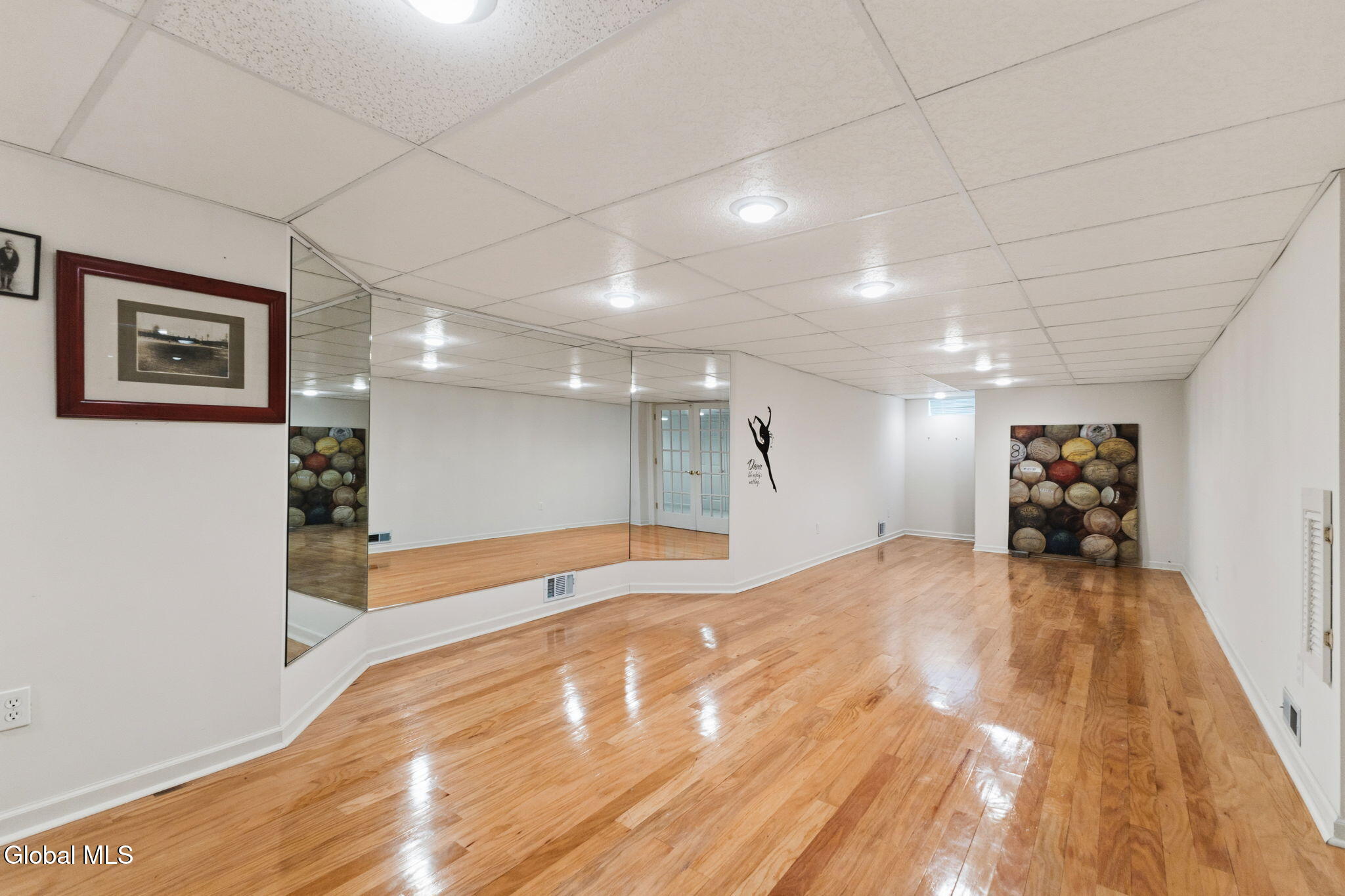 214 Bell Court Schenectady NY 12303