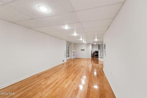 214 Bell Court Schenectady NY 12303