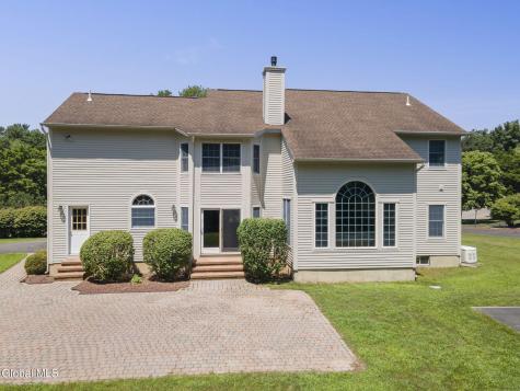 214 Bell Court Schenectady NY 12303