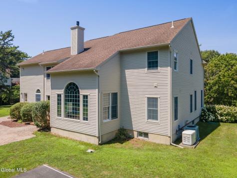 214 Bell Court Schenectady NY 12303