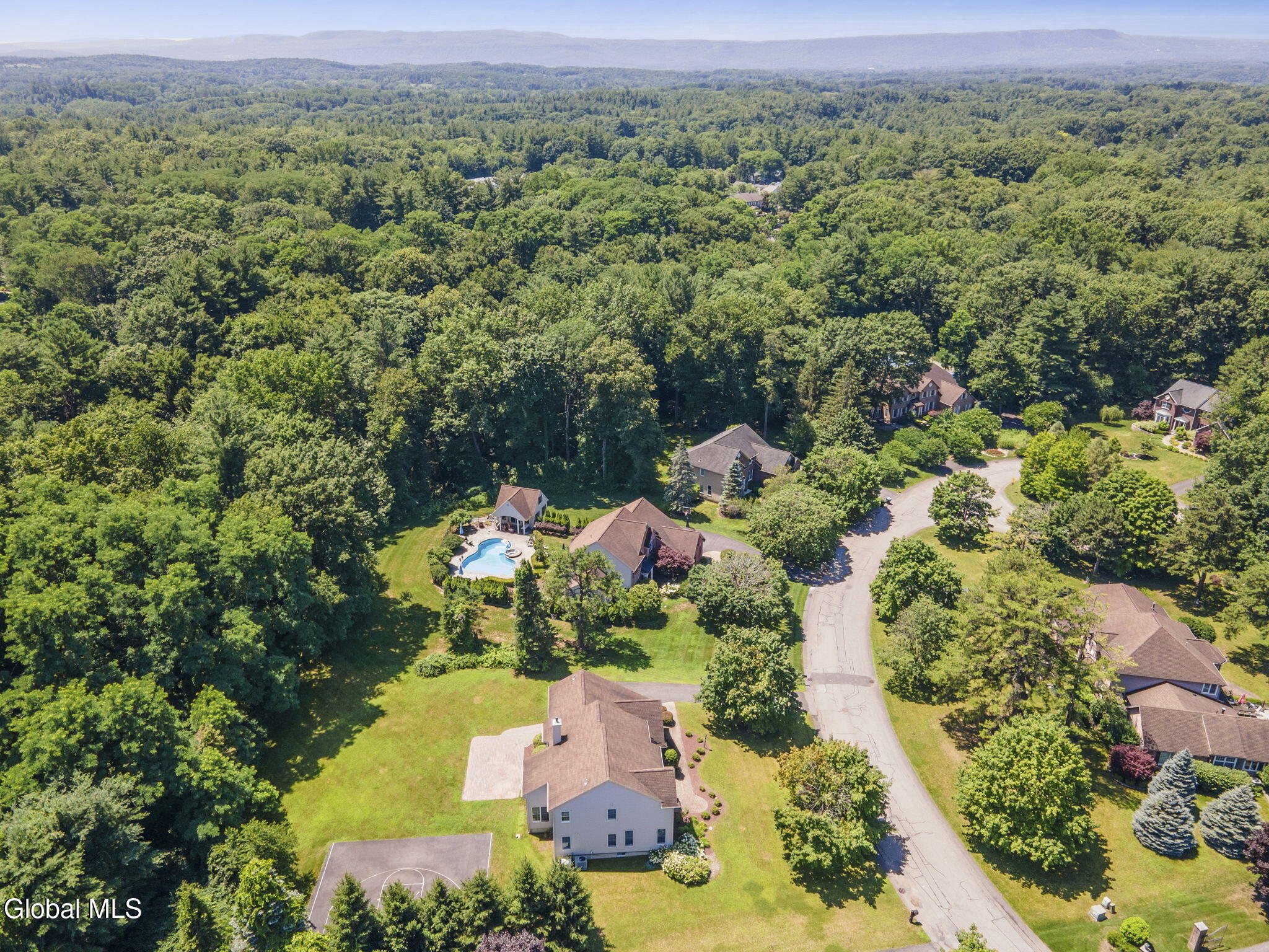 214 Bell Court Schenectady NY 12303
