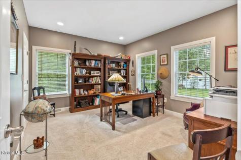 76 Tamarack Lane Niskayuna NY 12309