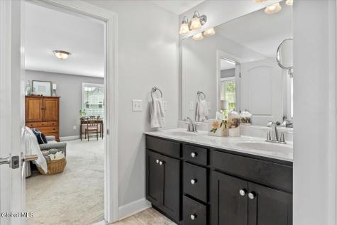 76 Tamarack Lane Niskayuna NY 12309