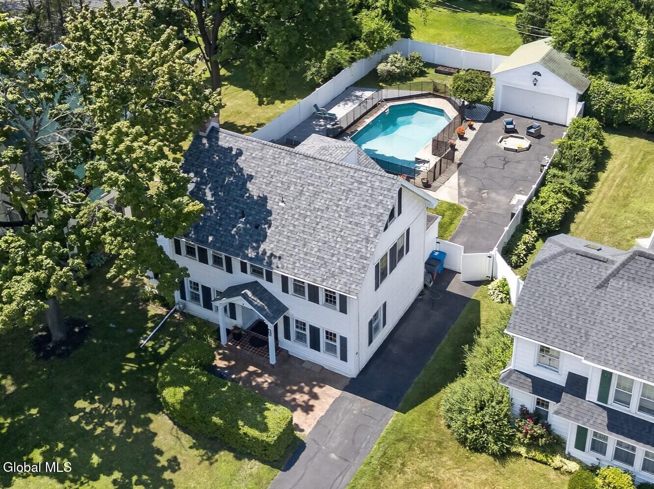 187 S Main Avenue Albany NY 12208