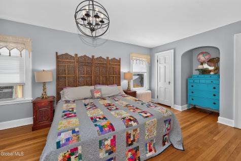 187 S Main Avenue Albany NY 12208