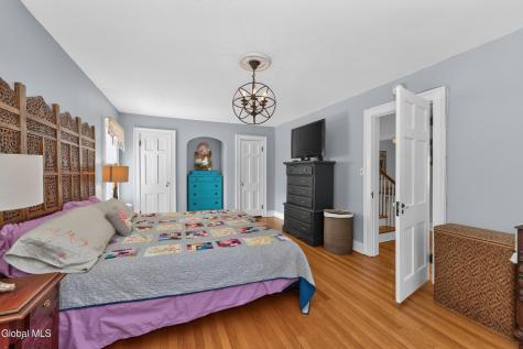 187 S Main Avenue Albany NY 12208